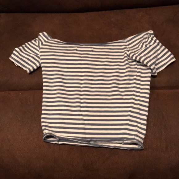 a shirt - Picture 3 of 3